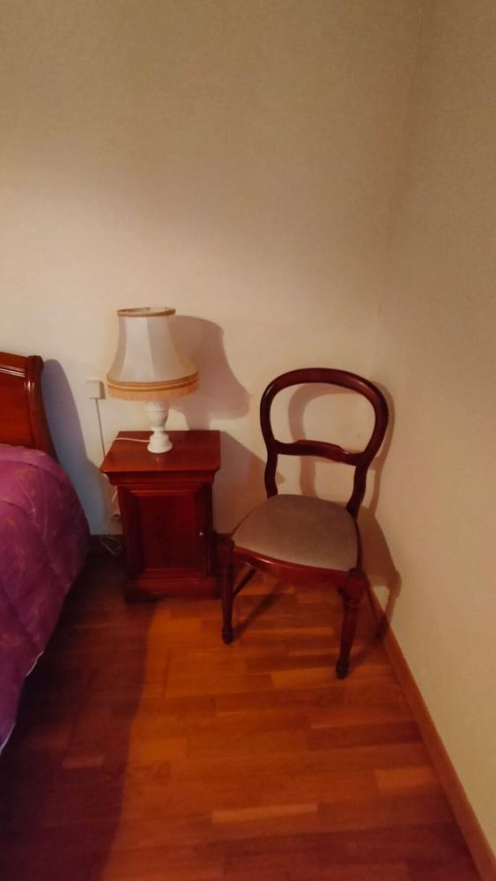 Meubles anciens en bois pour chambre Meubles