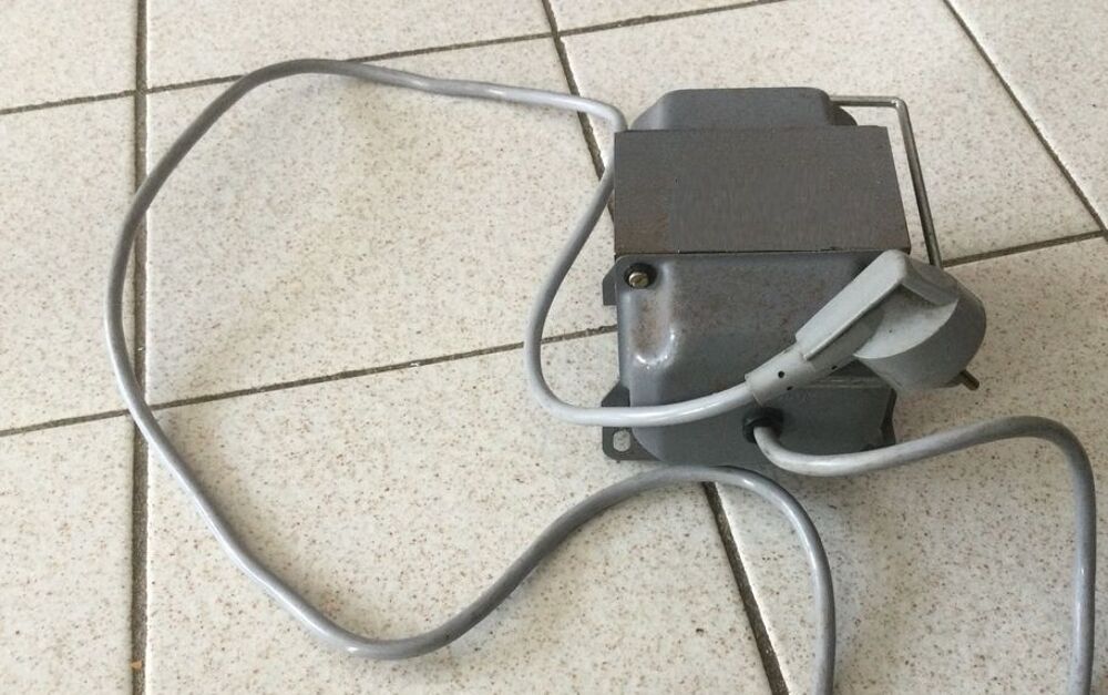 Transformateur 220 v / 120 volts - 500 VA Bricolage