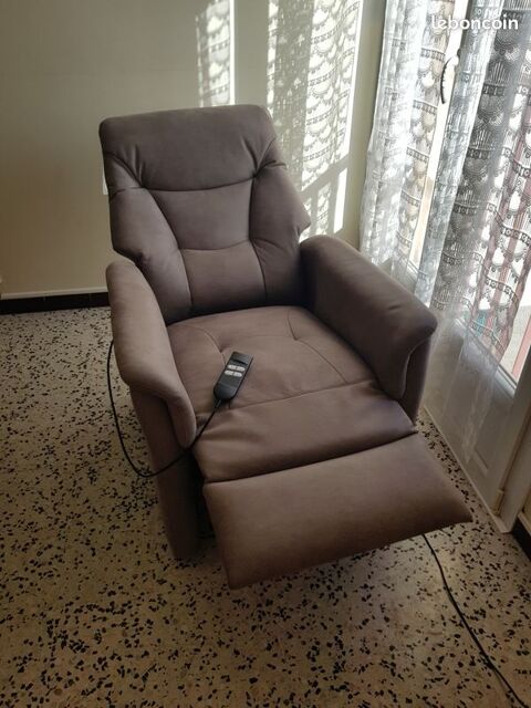 Fauteuil inclinable releveur 100 Six-Fours-les-Plages (83)