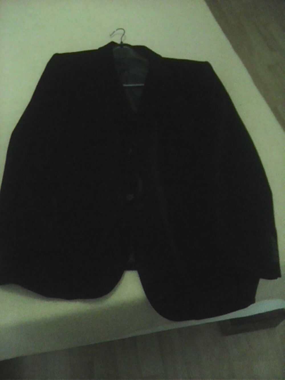 Vestes, chemises et pantalons Vêtements