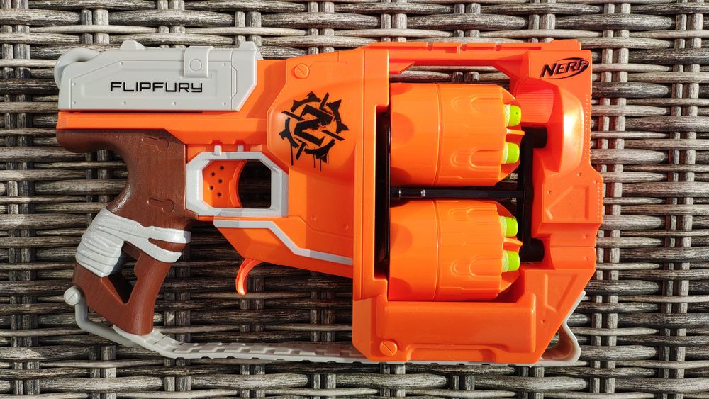 Pistolet Nerf Zombie Flipfury, Nerf et jeux de tir