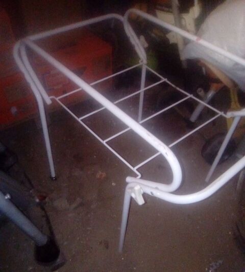 Repose couffin en m�tal 20 Beauchamp (95)