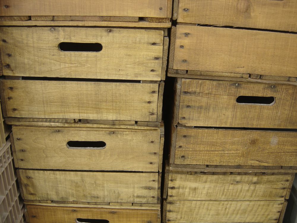 VENDS CAISSES A FRUITS ANCIENNES Décoration