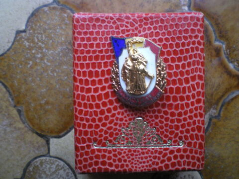 Insigne roumain antifascite. 45 Caen (14)