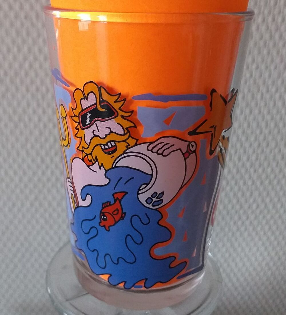 VERRE de collection, signes du zodiaque, horoscope : VERSEAU 