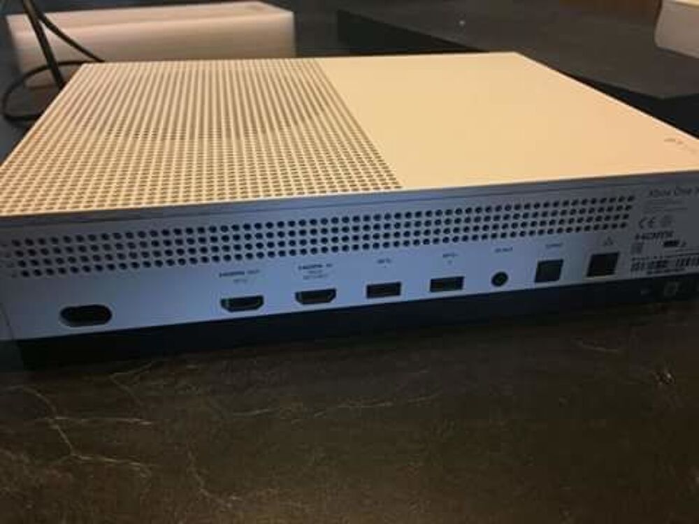 Xbox one S Consoles et jeux vidéos