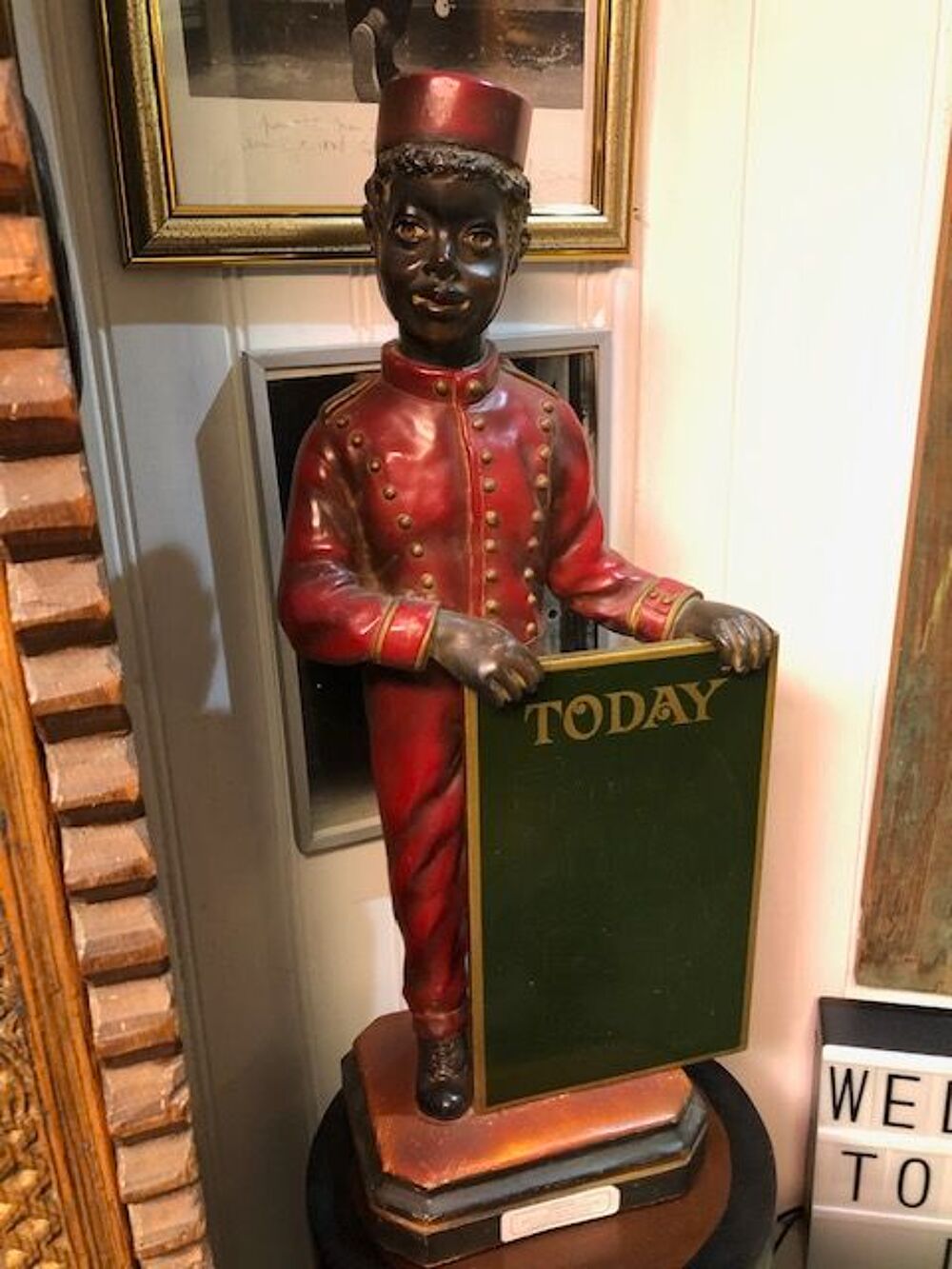 A V Groom Statut collector Décoration