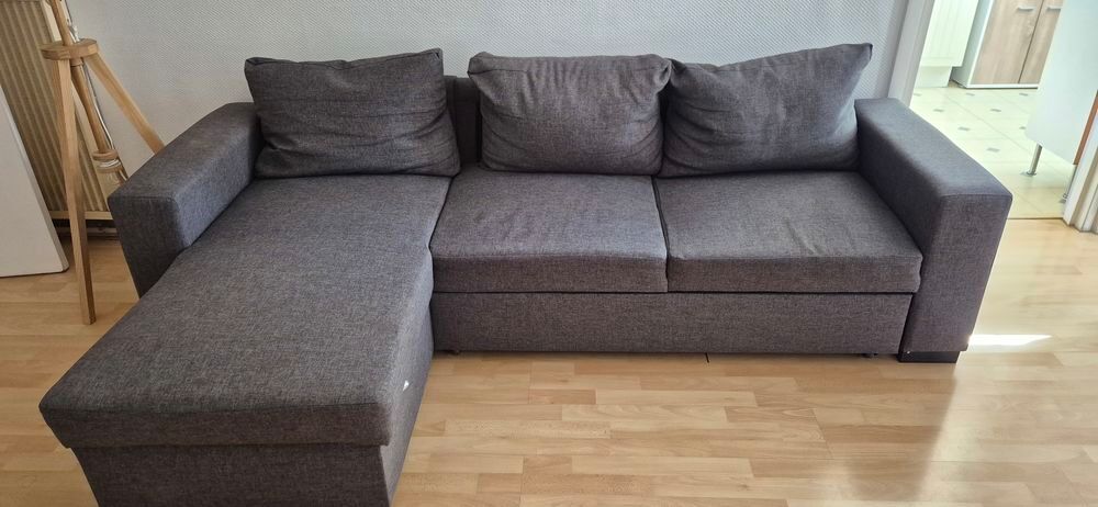 Canap&eacute; gris fonc&eacute; avec coffre et convertible Meubles