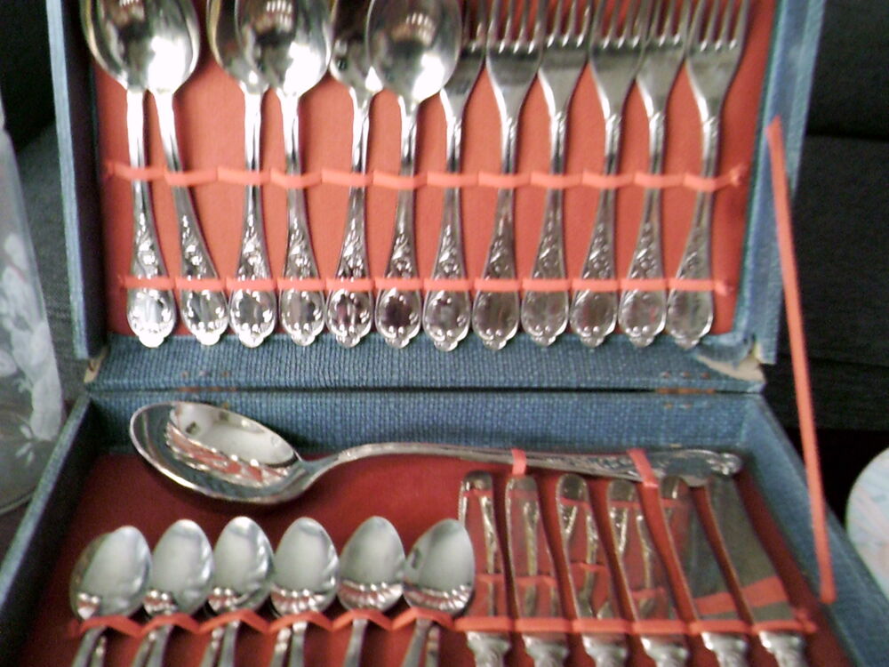 Service Couvert dans son coffret Cuisine