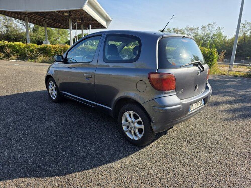 Yaris 85 VVT-i Lin&eacute;a Luna 2004 occasion 69320 Feyzin