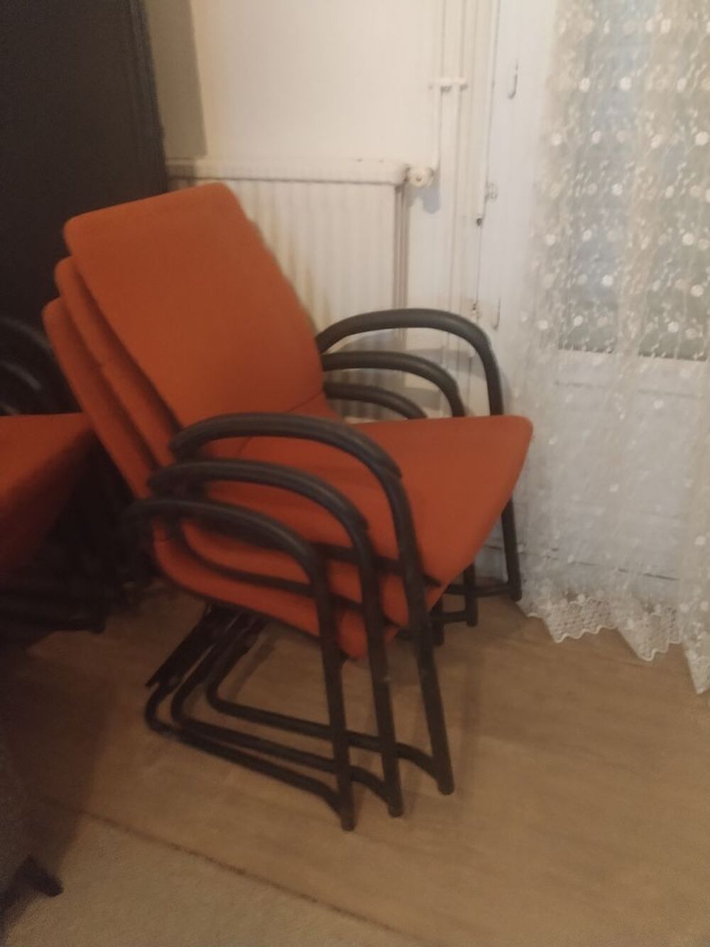 vendre un lot de 6 chaises de bureau ( Ahrend) Meubles