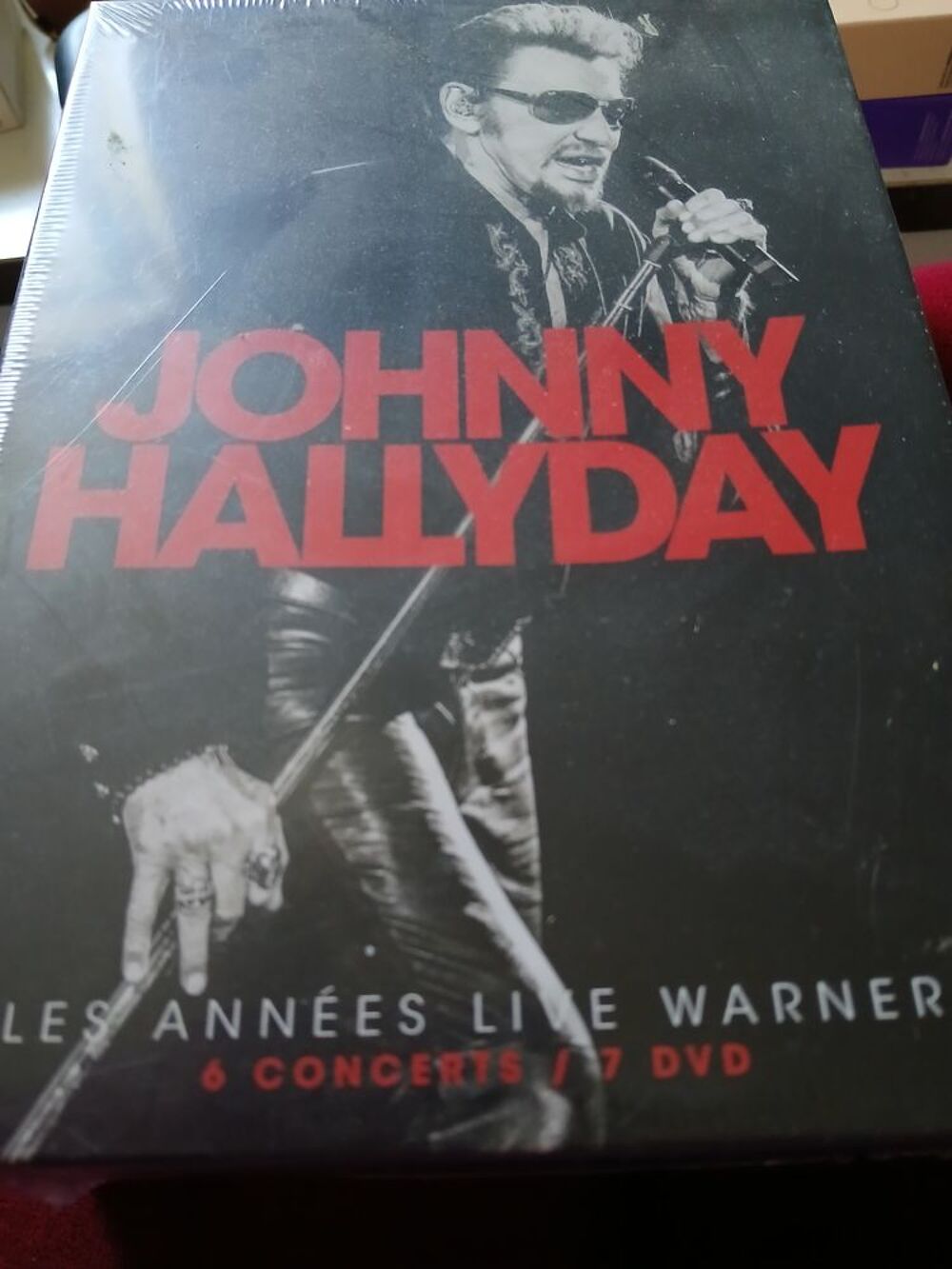 DVD coffret Johnny Hallyday neuf encore emball&eacute; DVD et blu-ray