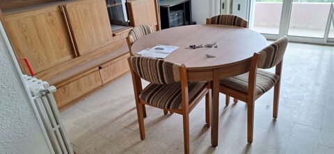 Salle � manger en bois couleur ch�ne  400 La Garde (83)