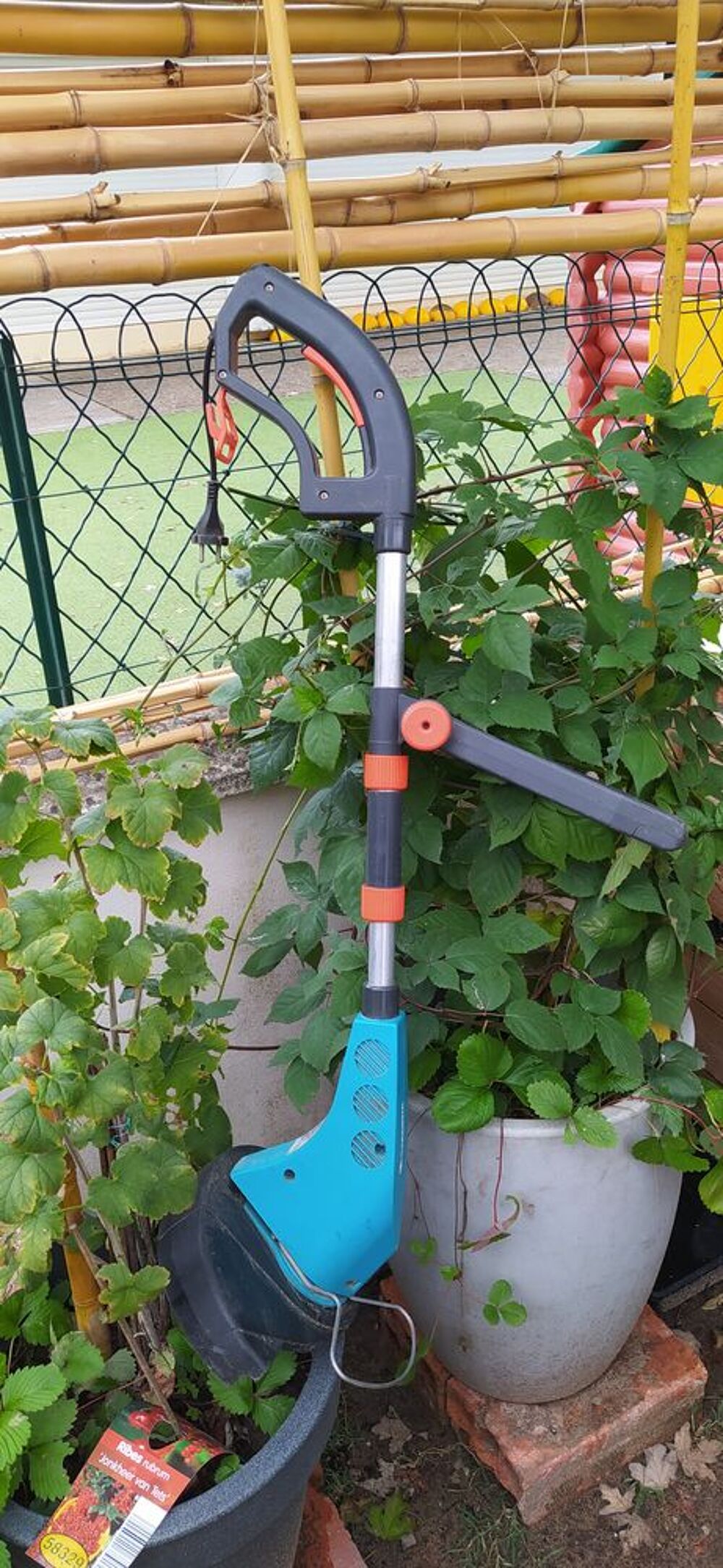 COUPE BORDURE GARDENA Jardin