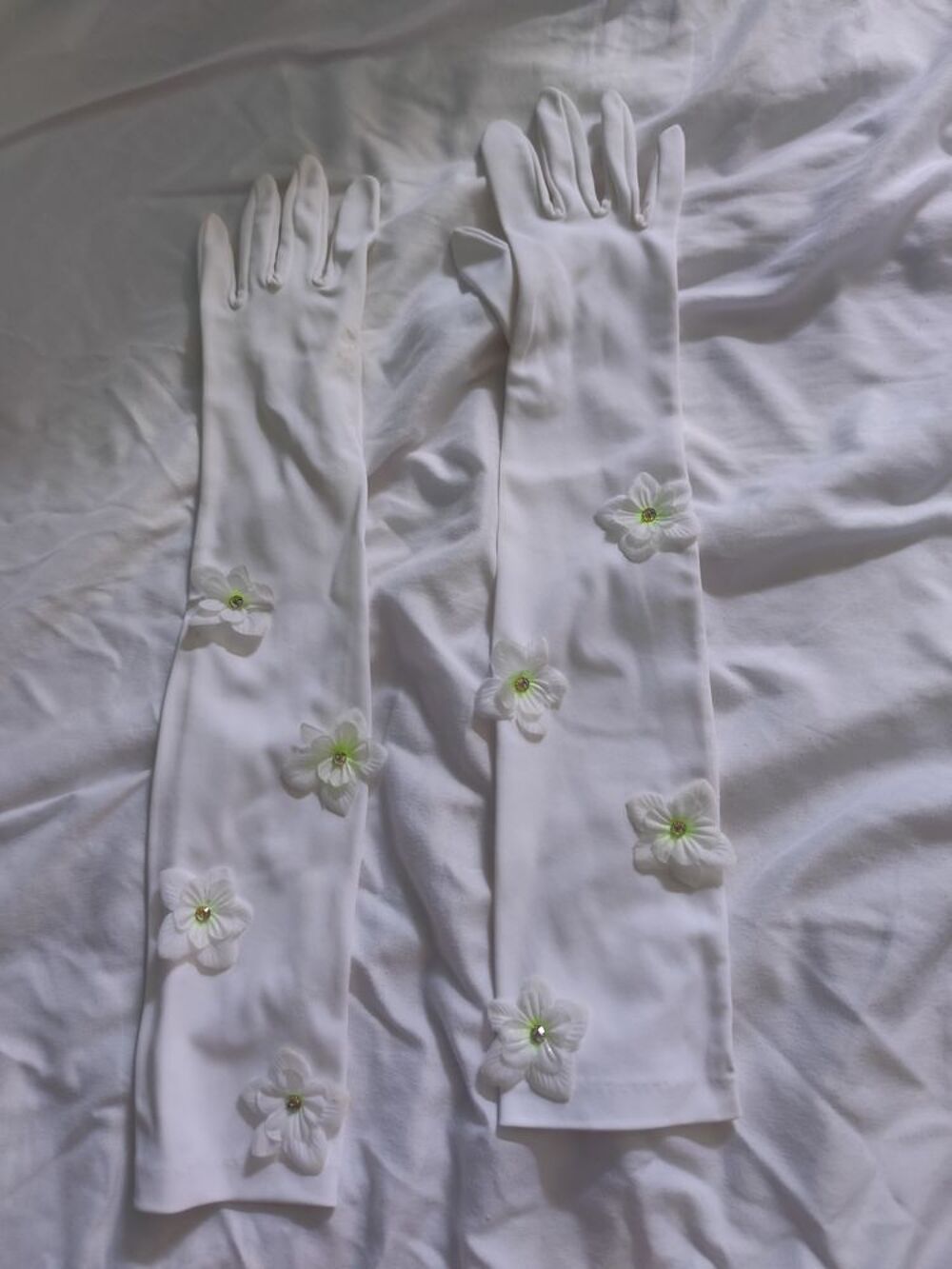 jolie robe de mari&eacute;e Vêtements