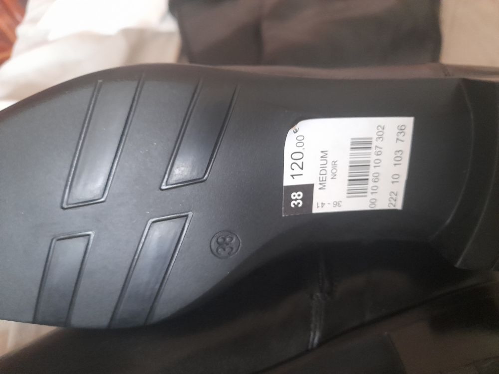 bottes femme neuve Chaussures
