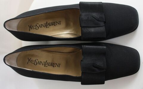 Escarpins n?ud soie noir YVES SAINT LAURENT
T.37 IT 38 Fr 170 Issy-les-Moulineaux (92)