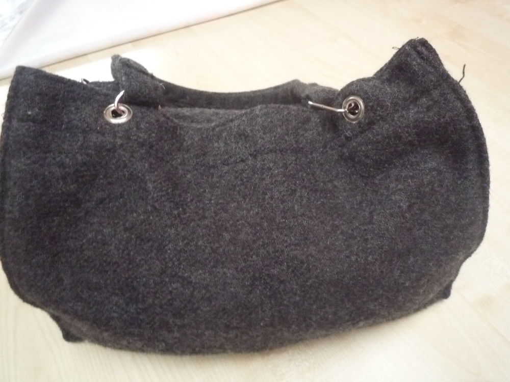 Sac en feutrine. Maroquinerie
