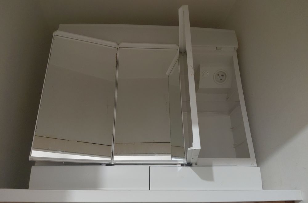 Armoire triple miroirs Meubles