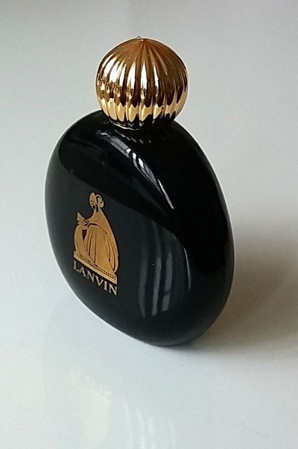 Flacon de parfum Arp&egrave;ge de Lanvin 