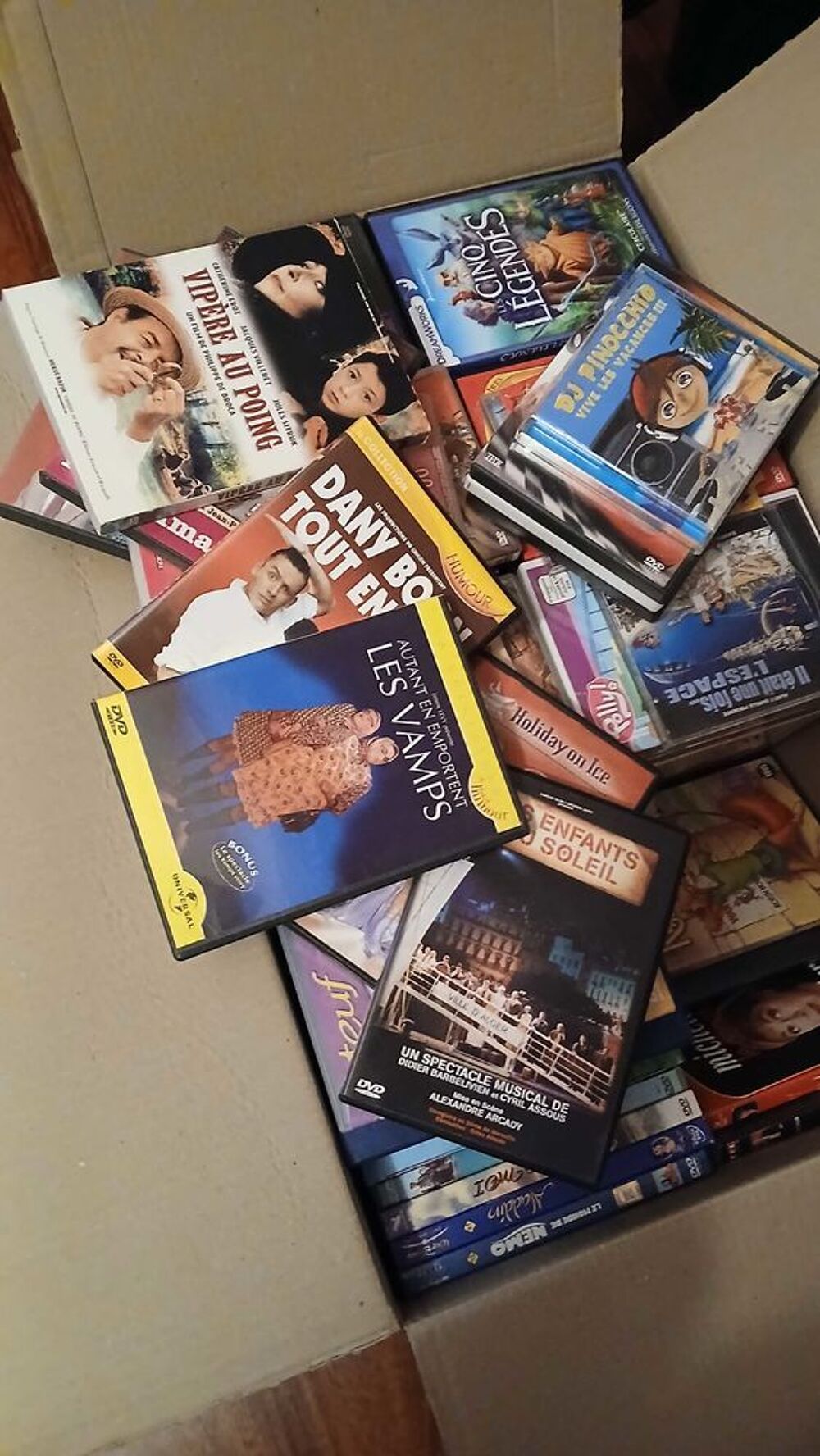 lecteur dvd schneider,avec plus de 80dvd Photos/Video/TV