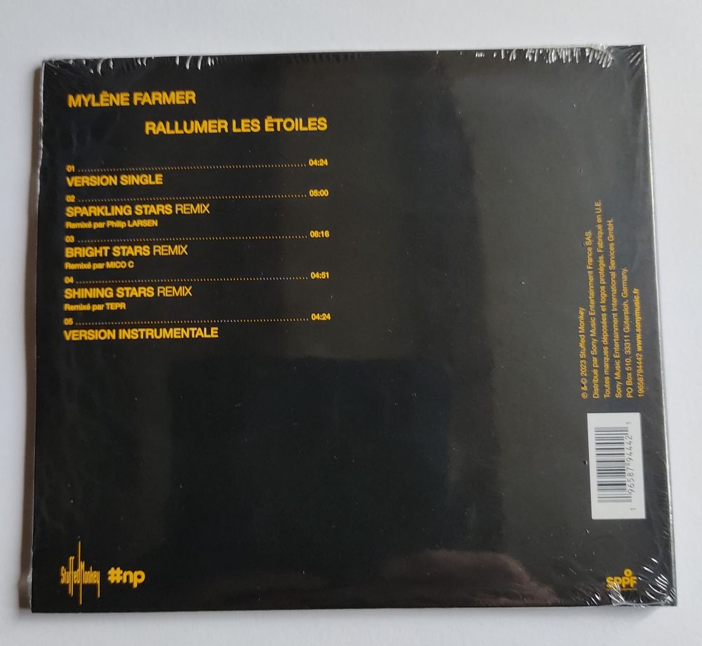 Coffret Myl&egrave;ne Farmer neuf scell&eacute; CD et vinyles