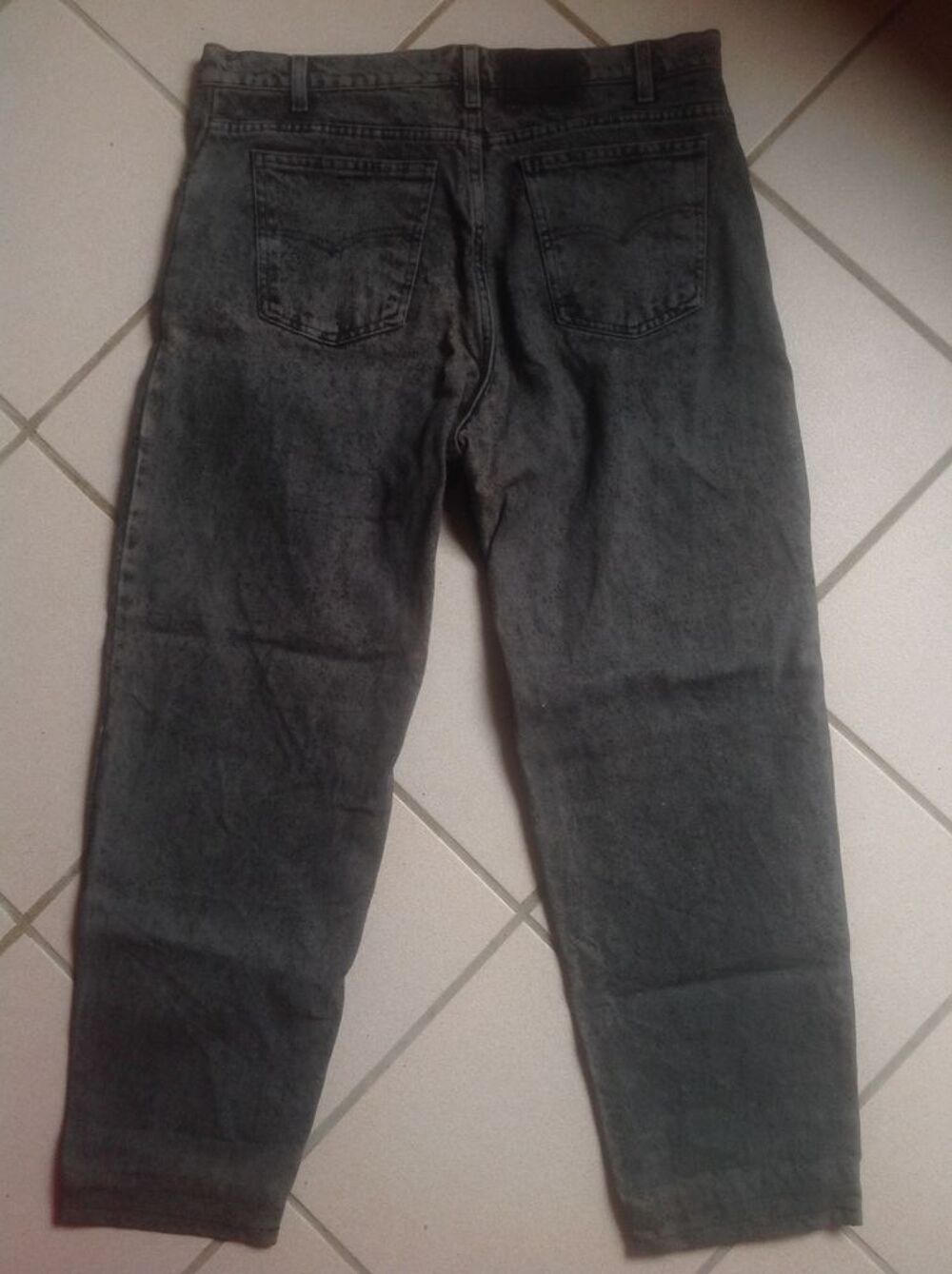 JEAN LEVI'S NOIR W38L30 Made In USA Envoi Possible
Vêtements