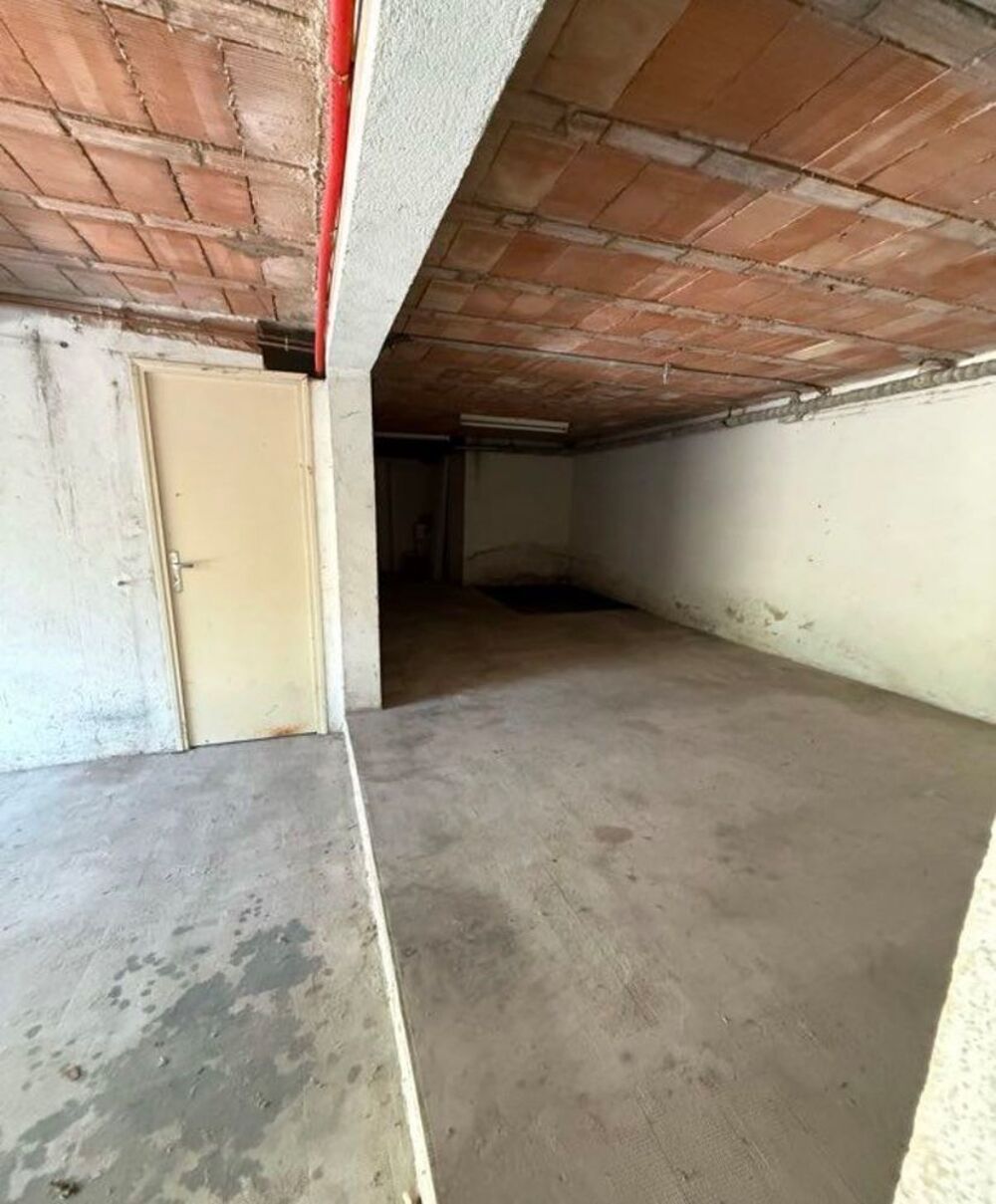 Location Parking/Garage Garage de 50m² Pourcieux
