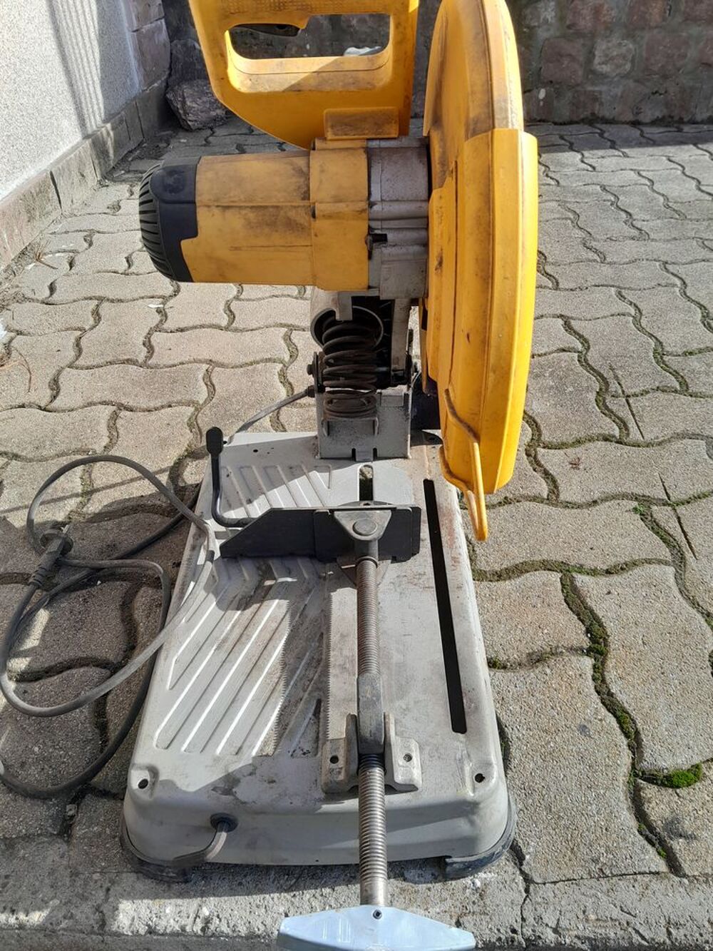Tron&ccedil;onneuse &agrave; disque pour ferraille tr&egrave;s peut Bricolage