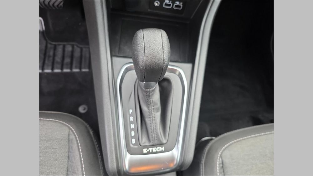 Captur E-Tech full hybrid 145 Evolution 2023 occasion 38140 Rives