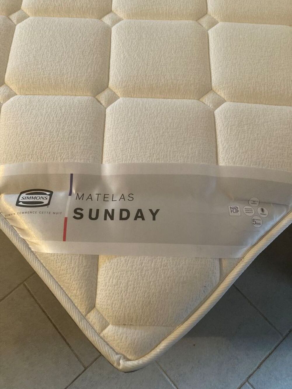 Matelas Simmons et sommier Meubles