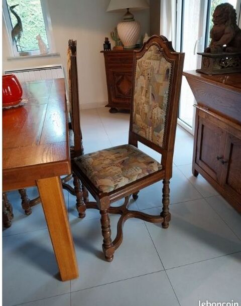 une table en chêne massif avec 2 rallonges et 6 chaises 400 Vourles (69)