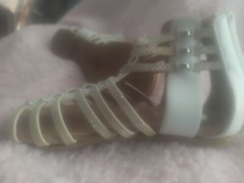 SANDALES CUIR P 29 NEUVES Bondy (93)
