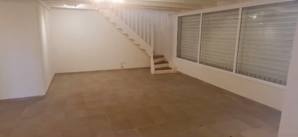 Vente Autre LOCAL 98 m2 Pointe Simon FDF Fort-de-france