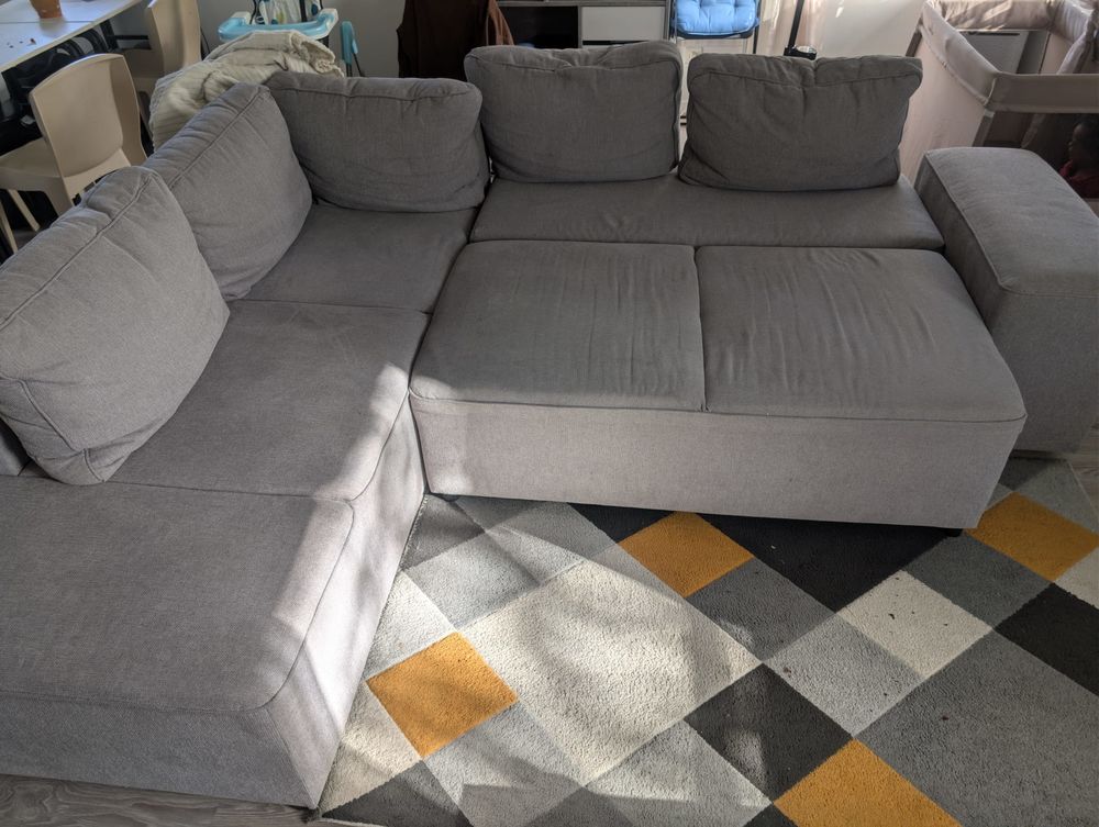 Grand canap&eacute; d'angle convertible gris - Coffre et 2 poufs Meubles