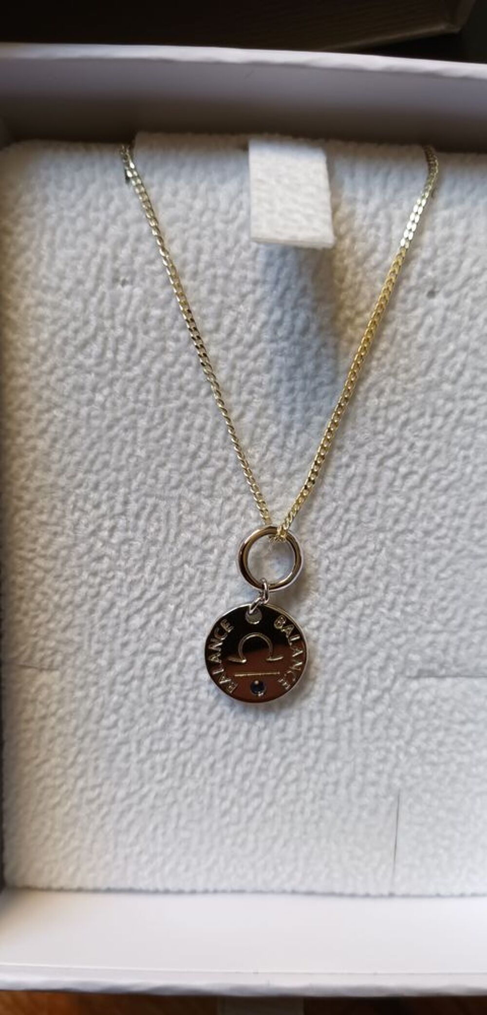 Pendentif astro balance Bijoux et montres