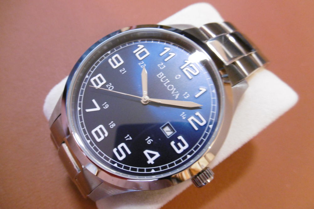 Montre Bulova NEUVE jamais port&eacute;e Bijoux et montres