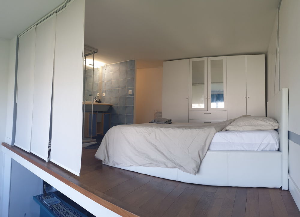 Location Appartement Paris 9e Studio 40m² rénové - Vue Sacré C?ur Paris 9