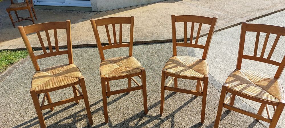 8 CHAISES 
Meubles