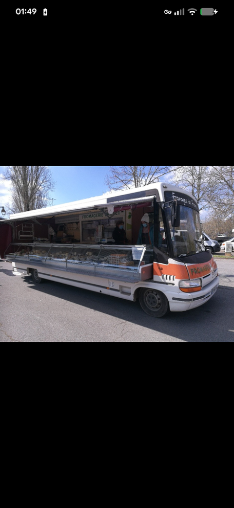 Camion magasin Camion magasin 1999 occasion Chalandray 86190