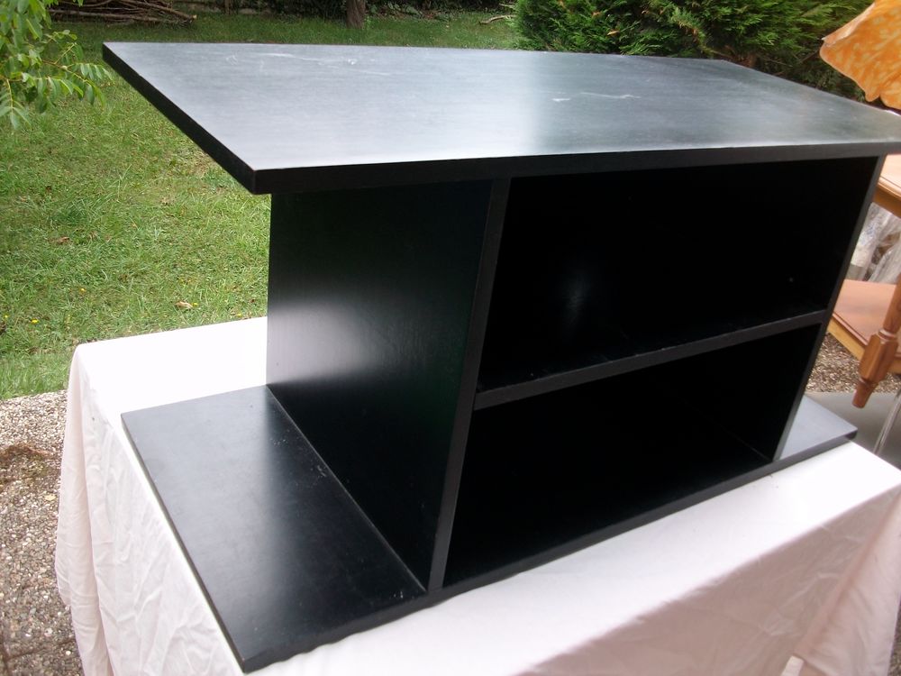 Meuble TV coloris Noir Meubles