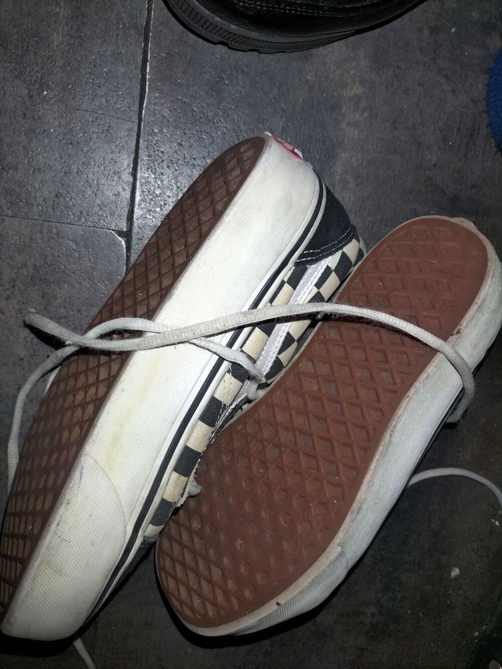 Basket vans pointure 38 tr&egrave;s bon &eacute;tat Chaussures