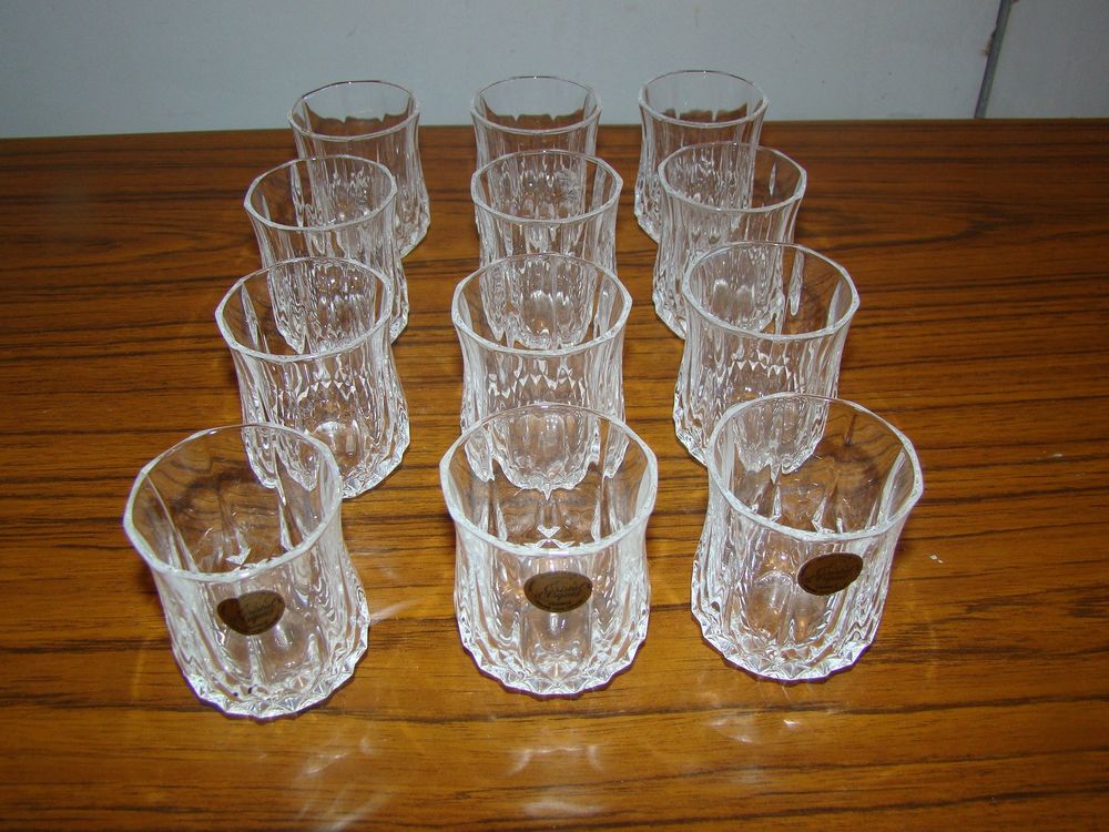 Service 12 verres shooter Cristal d'Arques Longchamp Neufs
Cuisine