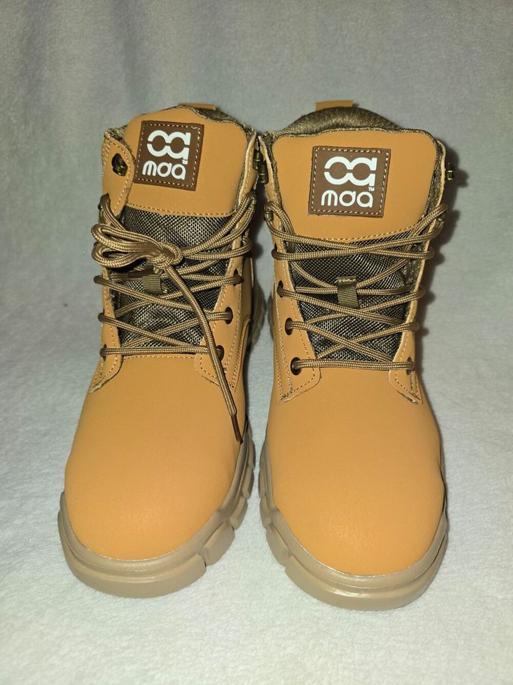 Chaussures de s&eacute;curit&eacute; t42 neuves Chaussures