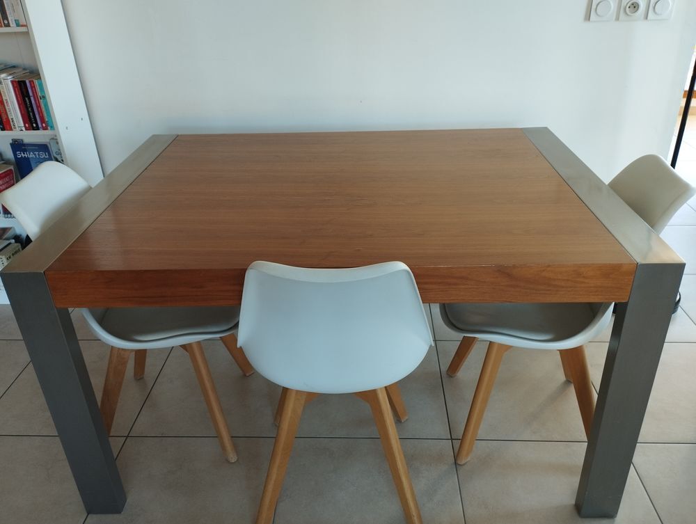 Table en bois massif modulable de 6 &agrave; 10 personnes Meubles