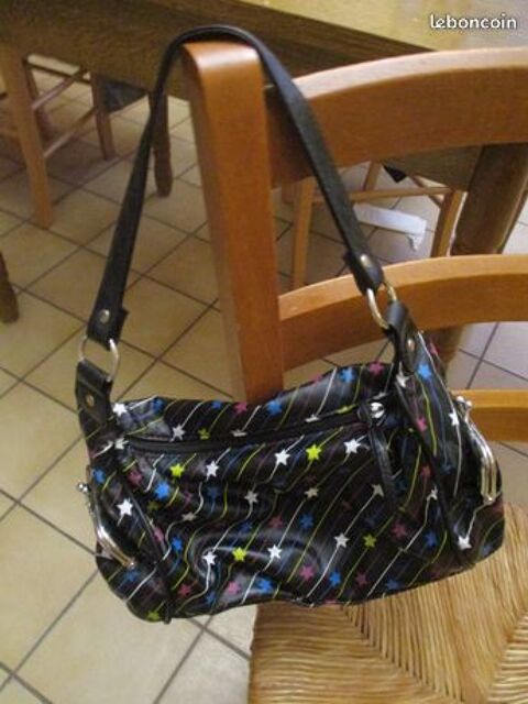 Tr�s joli sac � main avec �toiles neuf 0 M�rignies (59)