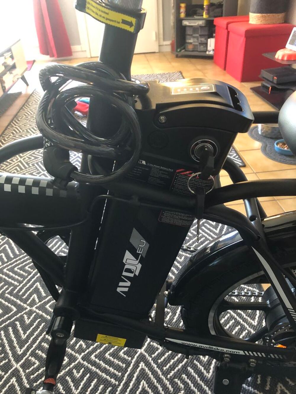 V&eacute;lo &eacute;lectrique pliable d&eacute;brid&eacute; 32 km/h Vélos