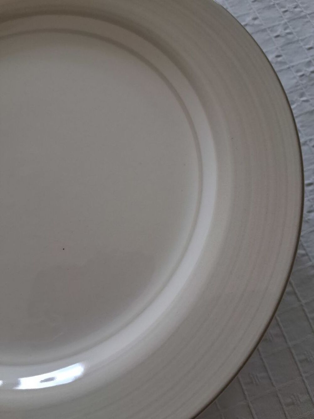 Lot 18 assiettes Electroménager