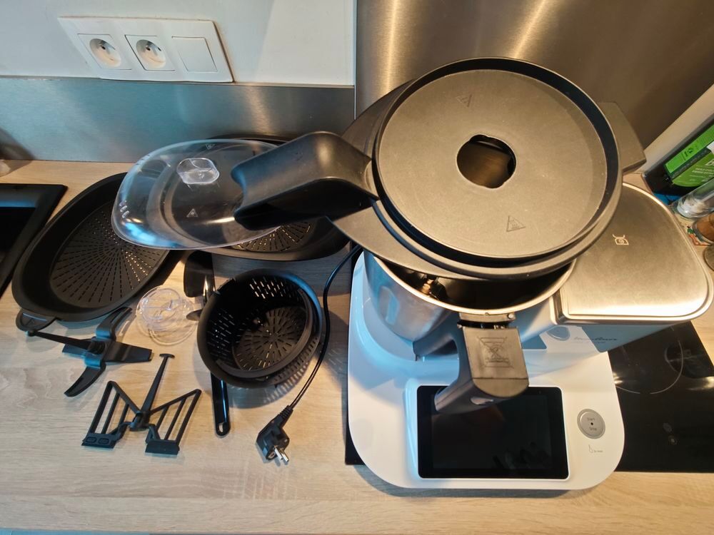Robot multifonction Moulinex Click &amp; Cook . Etat comme neuf Electroménager