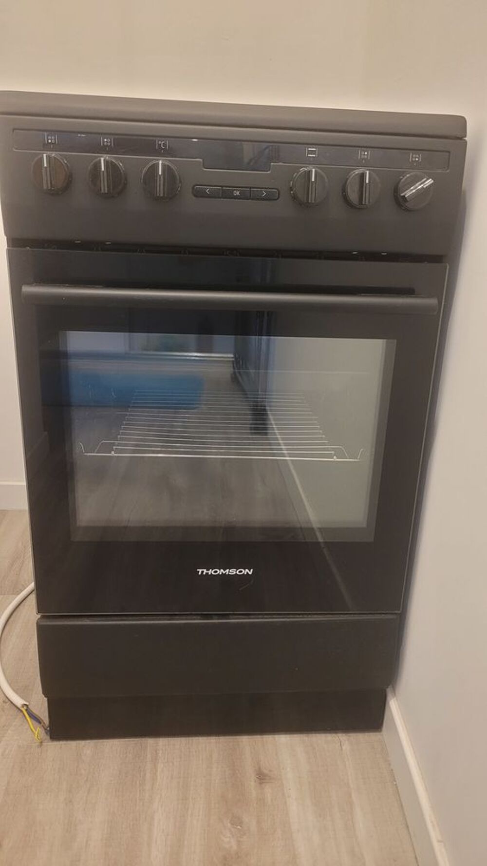 Cuisini&egrave;re vitroc&eacute;ramique Electroménager